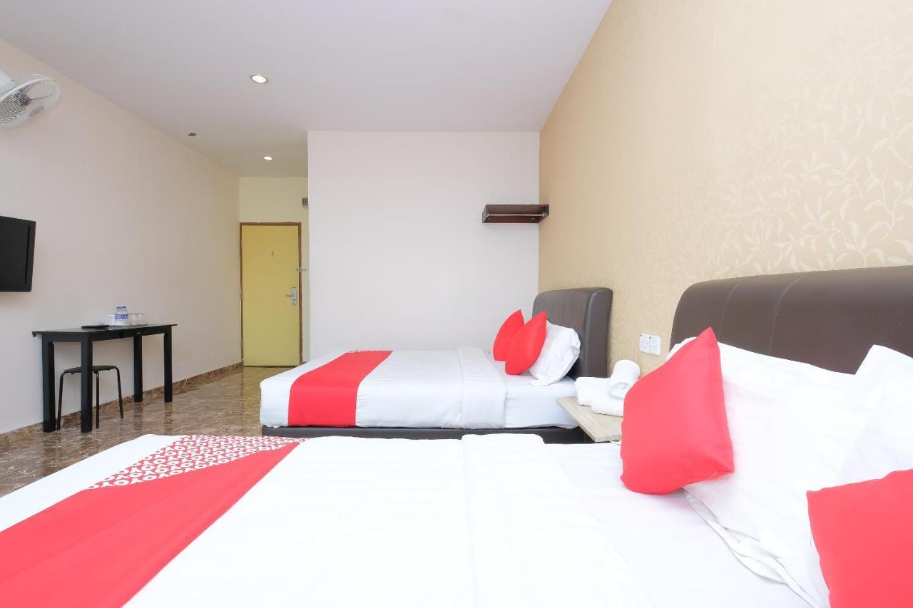 Oyo 89493 Q Hotel Mentakab Mentekab Екстериор снимка
