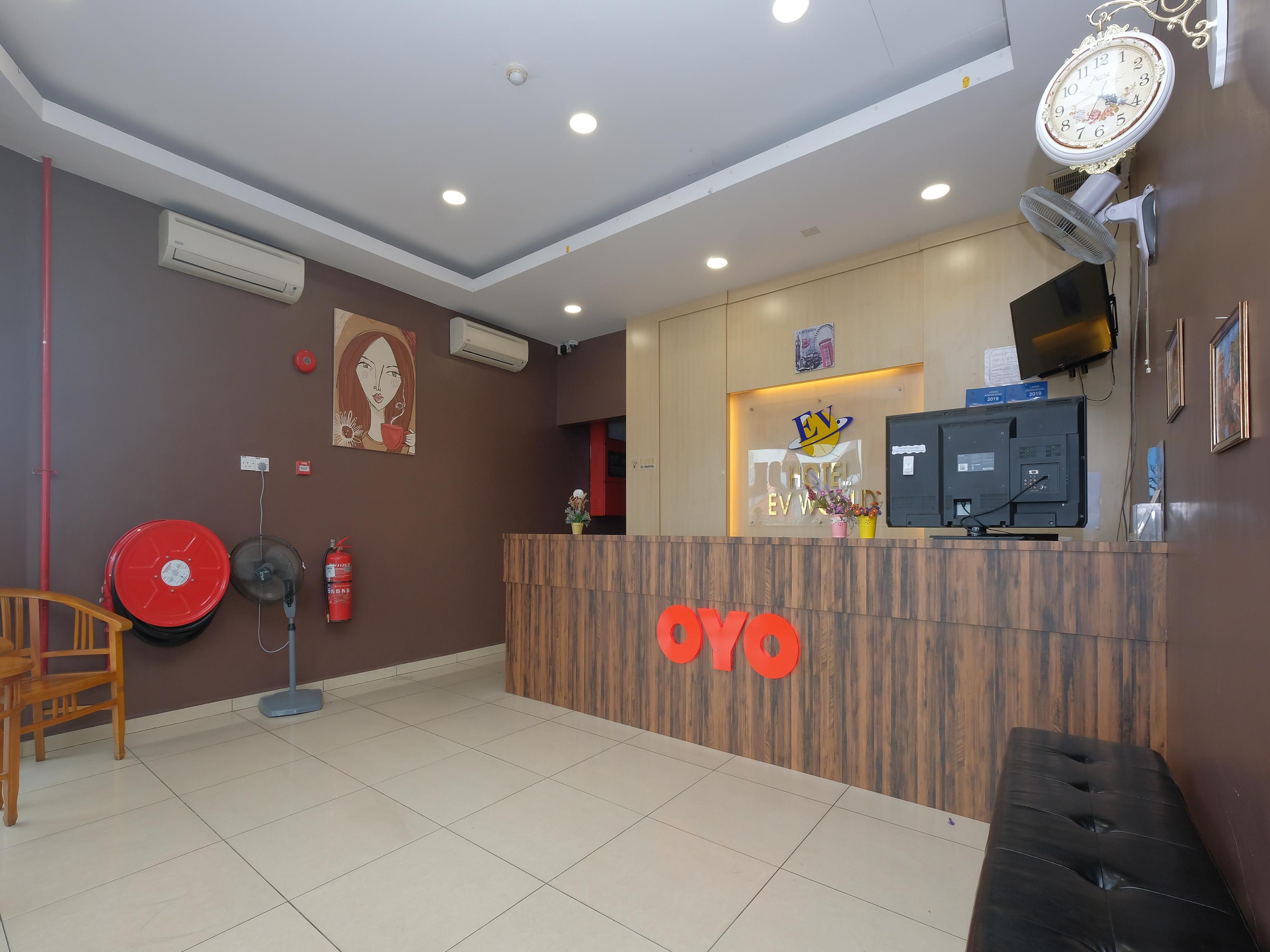 Oyo 89493 Q Hotel Mentakab Mentekab Екстериор снимка