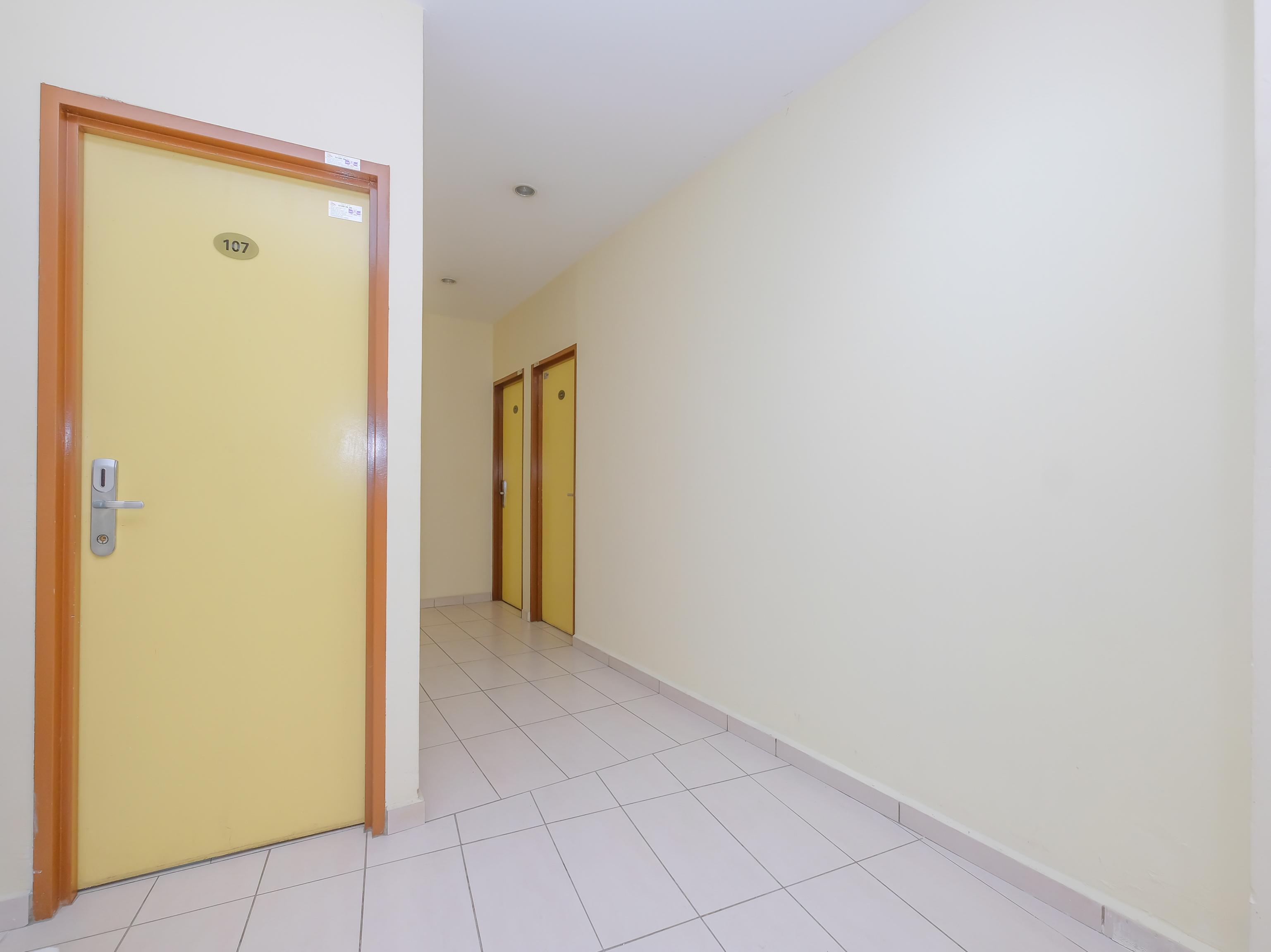 Oyo 89493 Q Hotel Mentakab Mentekab Екстериор снимка