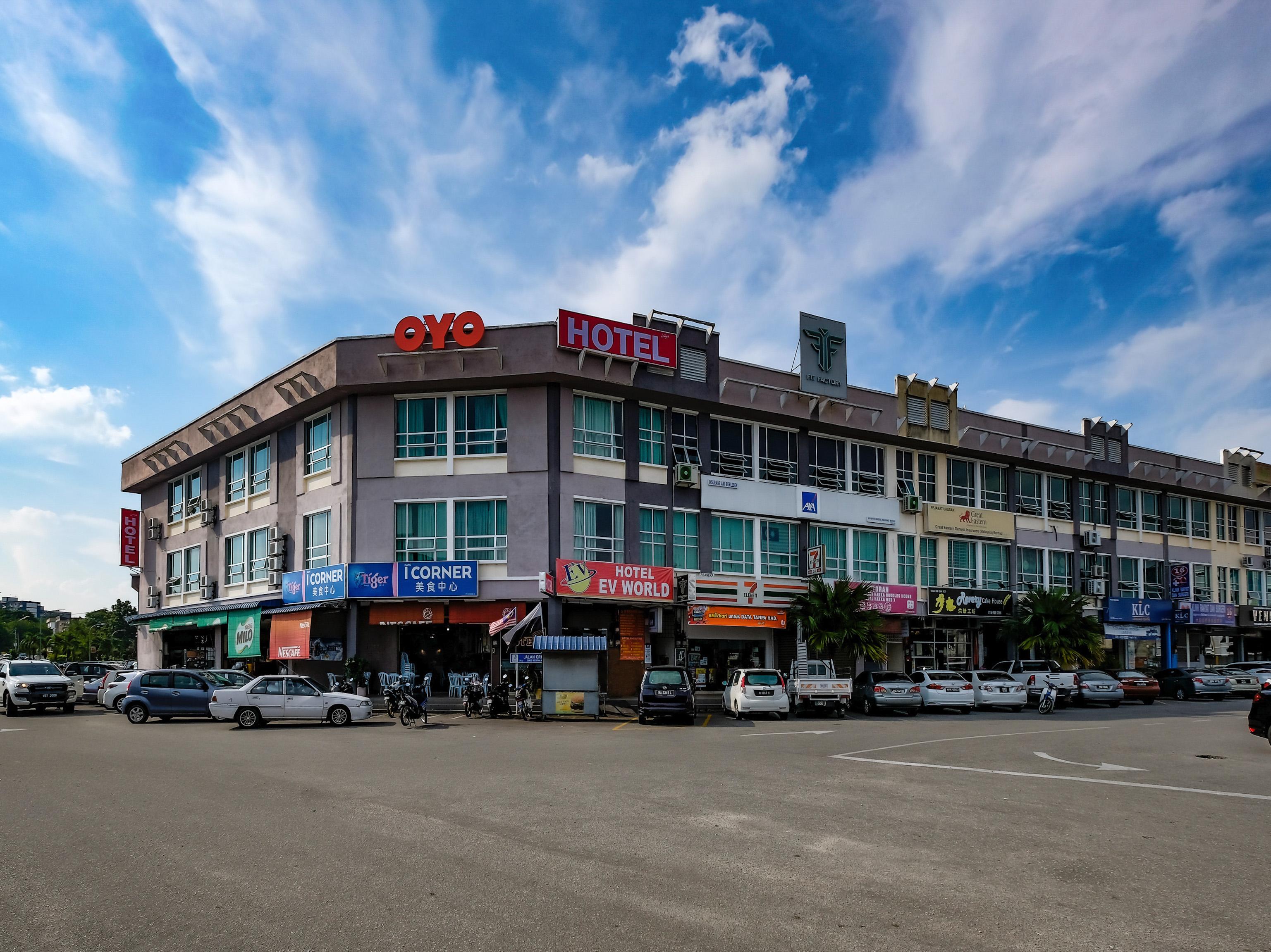 Oyo 89493 Q Hotel Mentakab Mentekab Екстериор снимка