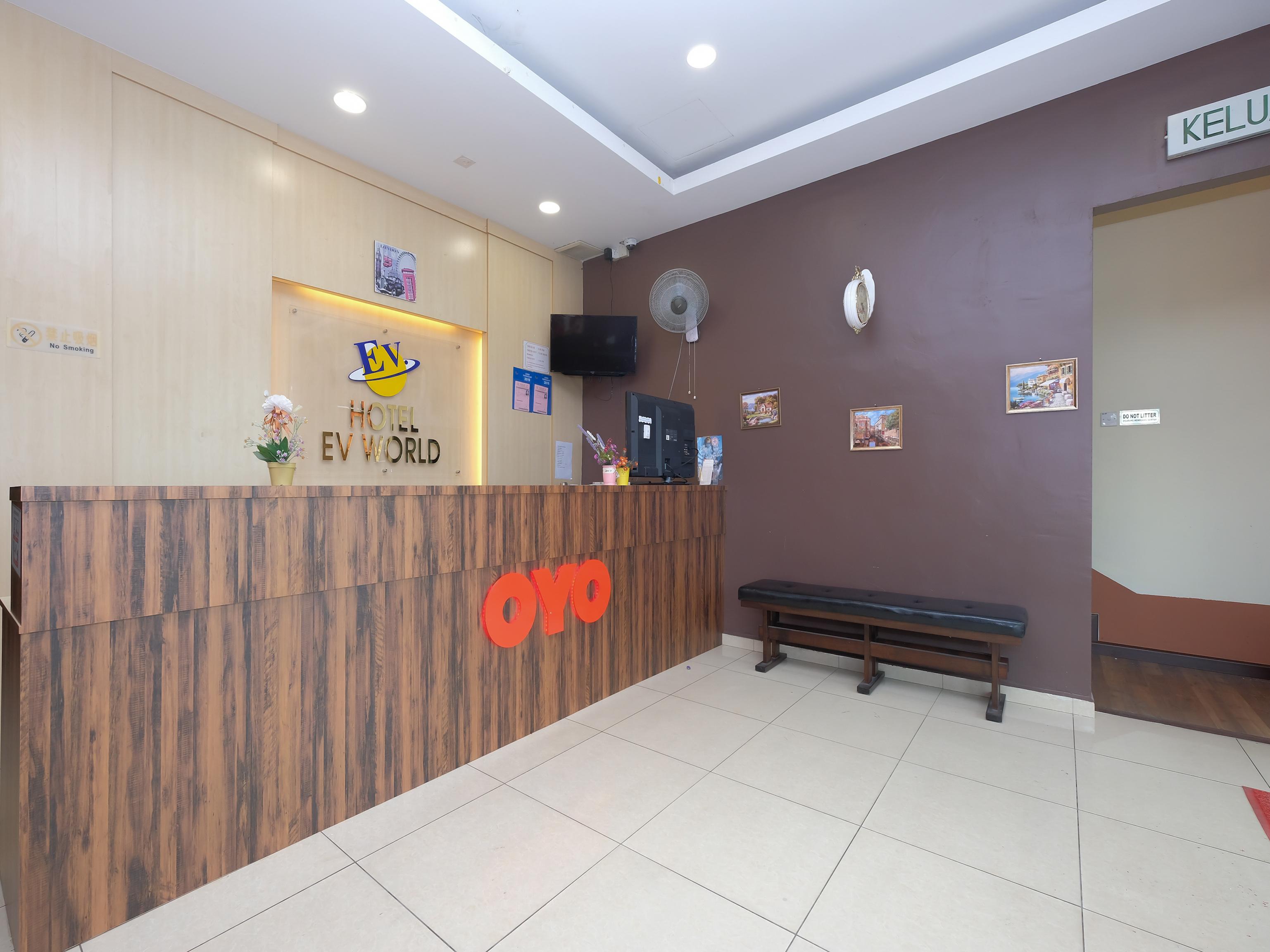 Oyo 89493 Q Hotel Mentakab Mentekab Екстериор снимка