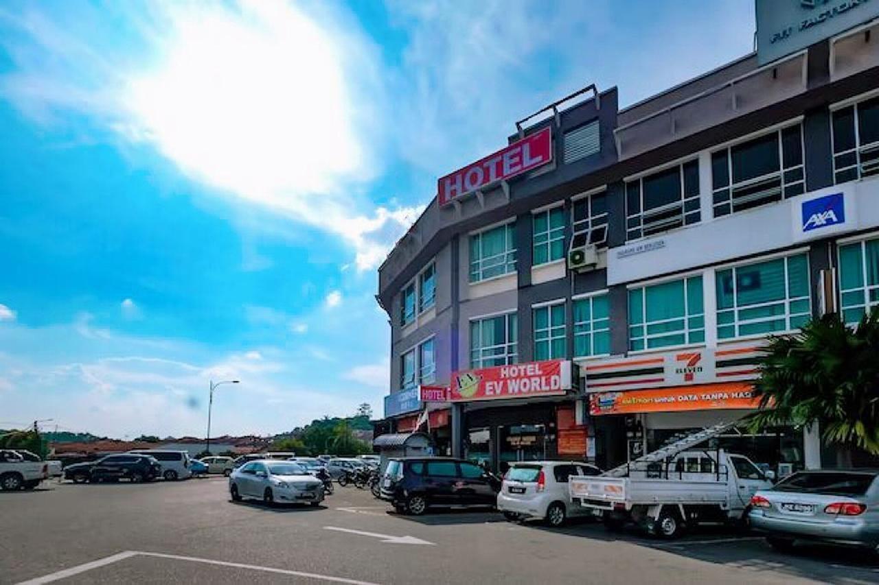 Oyo 89493 Q Hotel Mentakab Mentekab Екстериор снимка