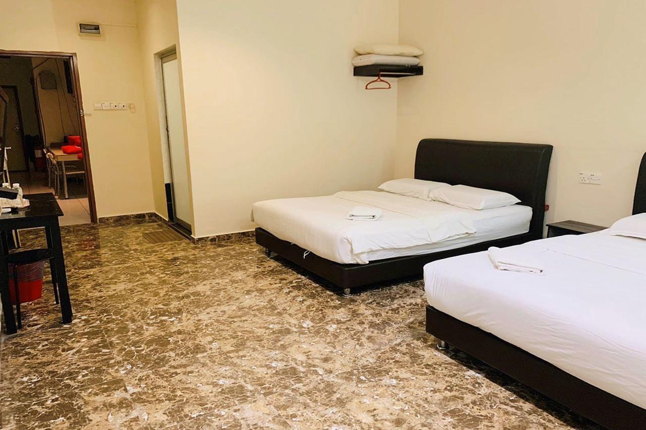 Oyo 89493 Q Hotel Mentakab Mentekab Екстериор снимка