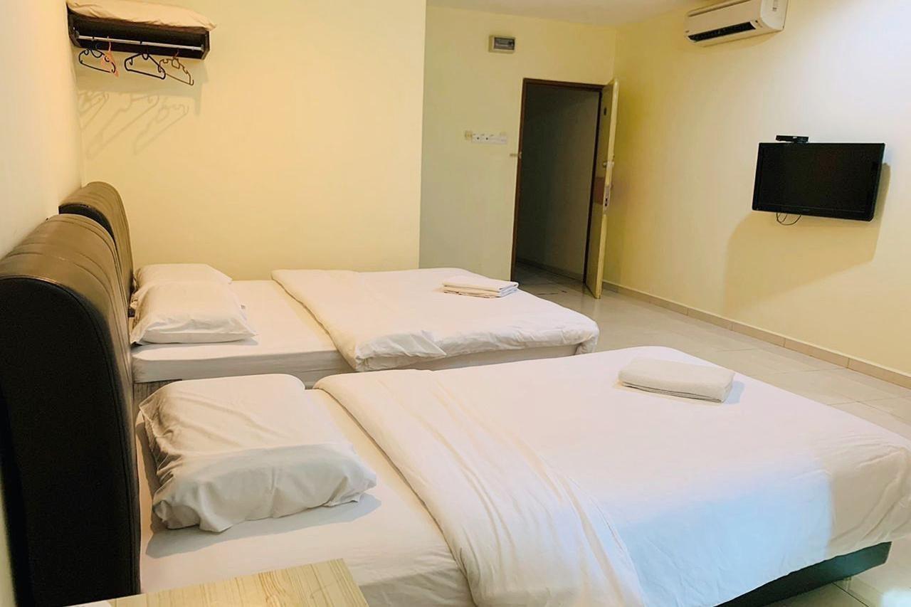 Oyo 89493 Q Hotel Mentakab Mentekab Екстериор снимка