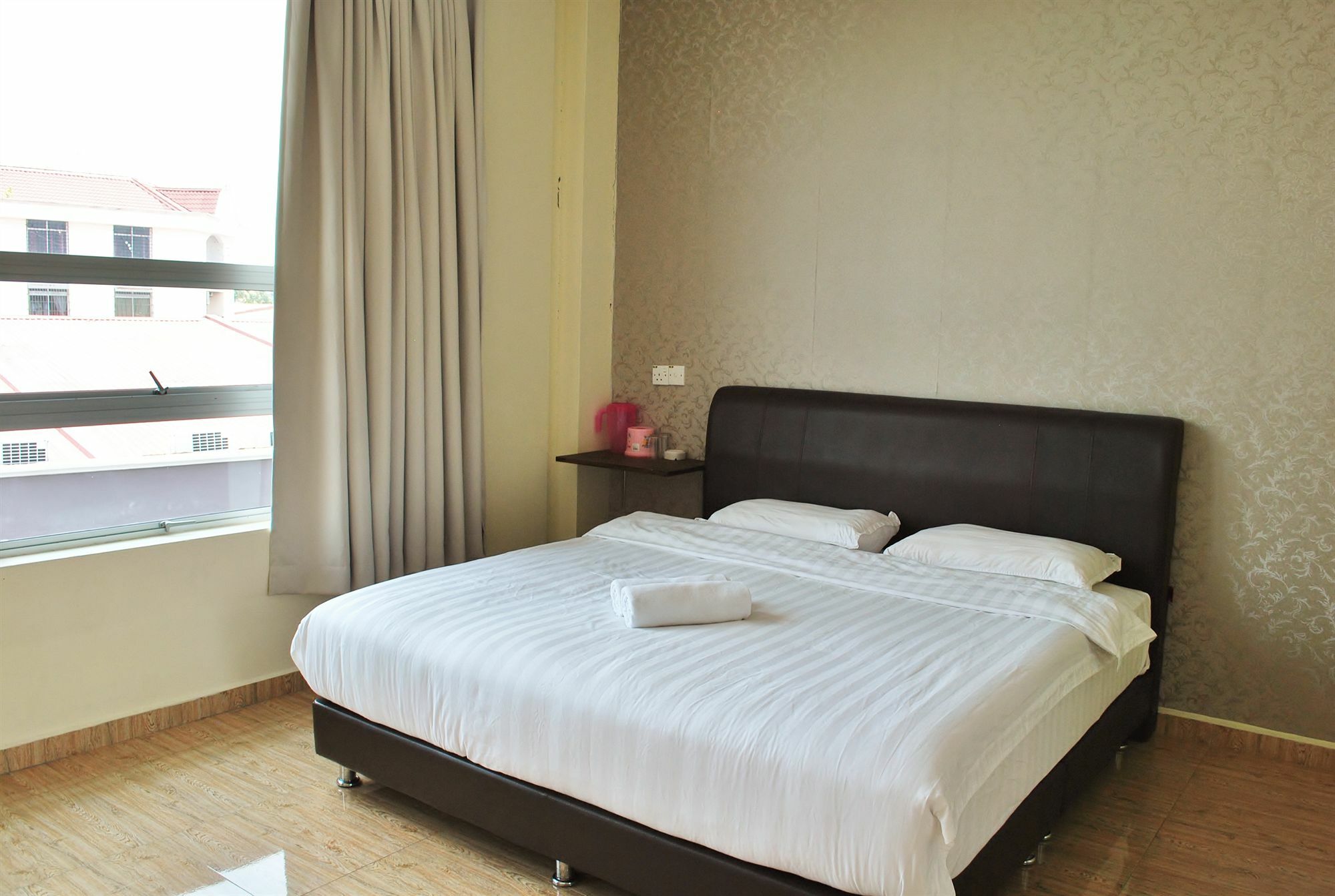 Oyo 89493 Q Hotel Mentakab Mentekab Екстериор снимка