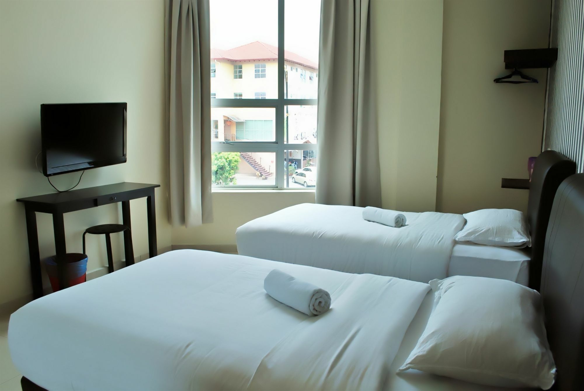 Oyo 89493 Q Hotel Mentakab Mentekab Екстериор снимка